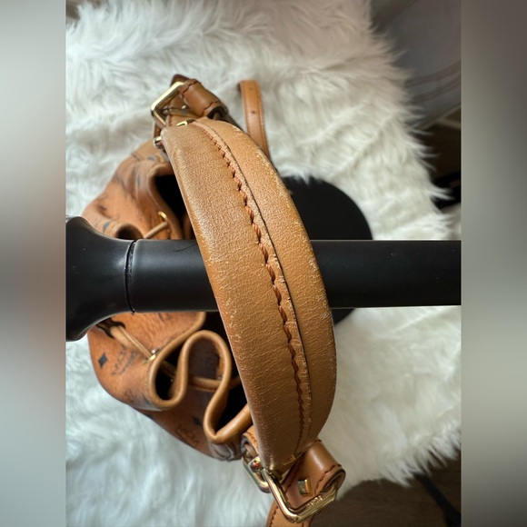 MCM Cognac 2way drawstring bucket bag - Picture 5 of 11